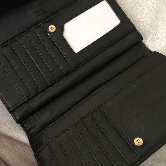 ✨SOLD ✨ ALDO ANIMAL PRINT WALLET/CLUTCH - Picture 2 of 8